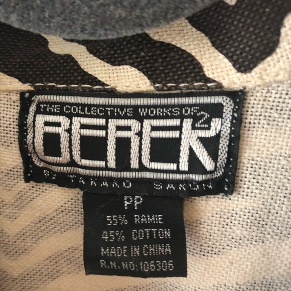 Zebra print with lace detail blazer - Picture 3 of 3